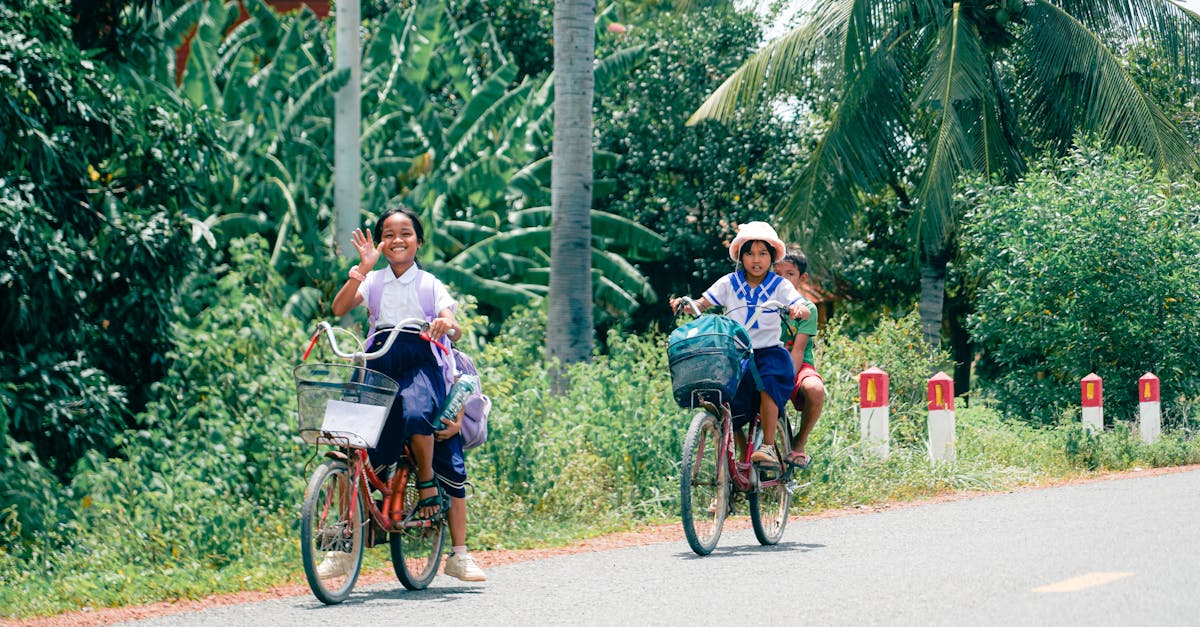 conseils, règles et bonnes pratiques de sécurité routière pour prévenir les accidents: conduite responsable, équipements, sensibilisation et protection de tous.
