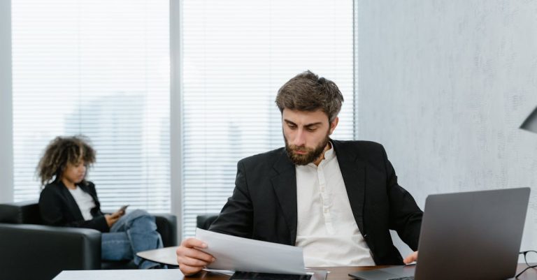 découvrez comment la gestion électronique des documents optimise le stockage, l'organisation et l'accès à vos fichiers numériques pour une meilleure efficacité professionnelle.